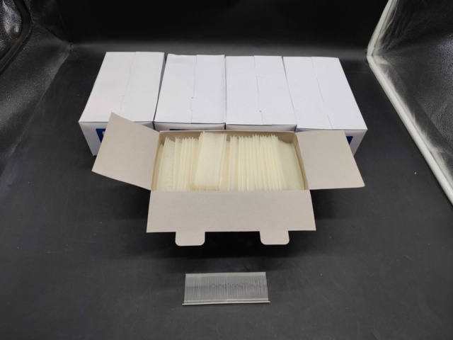 1533734-1 Märkpins, 50 000 st - Micro 100-System, 35 mm, naturfärgade
