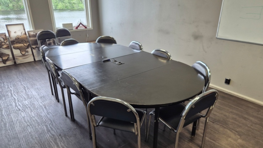 1532849-2 Konferensrum möbler tavlor dataskärm