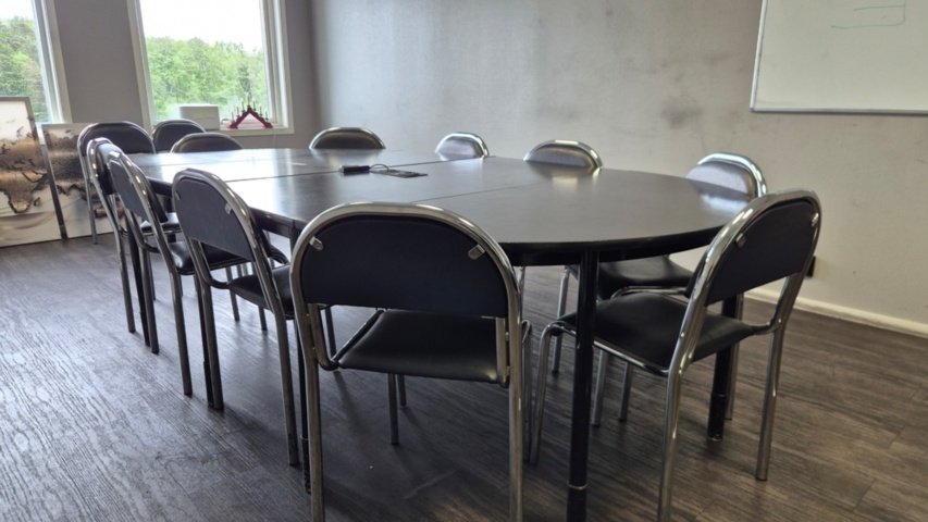 1532849-3 Konferensrum möbler tavlor dataskärm