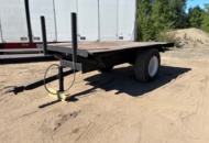 1529325 Flatbed truck