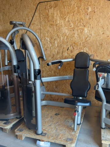 1529695-3 Shoulder press machine - Matrix Shoulder Press - 2003