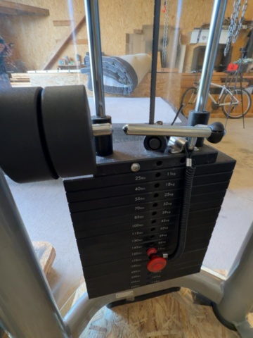 1529696-7 Matrix Chest Press - 2003