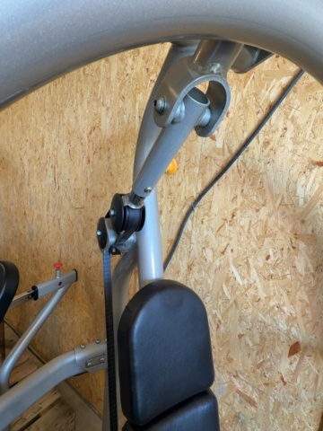 1529696-8 Matrix Chest Press - 2003