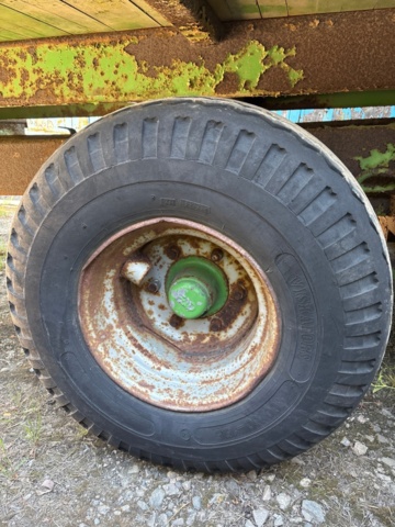 1529326-14 Tippkärra med ramper