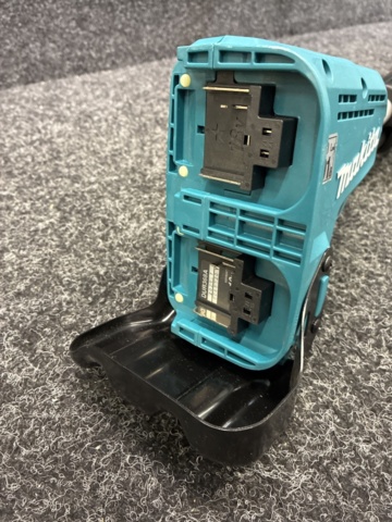 1534234-6 Grästrimmer Makita DUR368A
