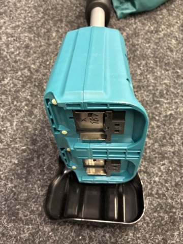 1534234-7 Grästrimmer Makita DUR368A