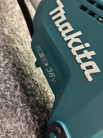 1534234-9 Grästrimmer Makita DUR368A