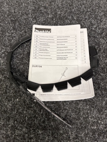 1534234-27 Grästrimmer Makita DUR368A