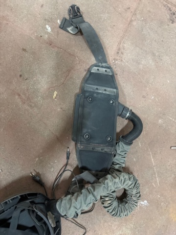 1482670-2 Fresh air mask with fan and battery