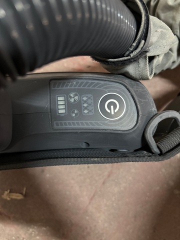 1482670-3 Fresh air mask with fan and battery