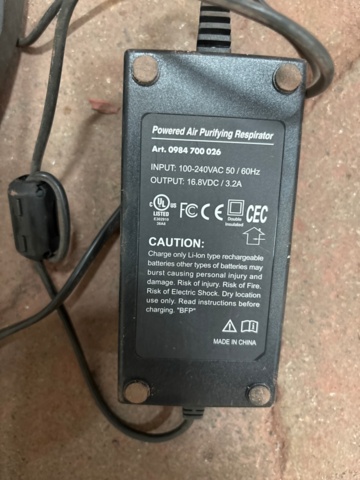 1482670-6 Fresh air mask with fan and battery