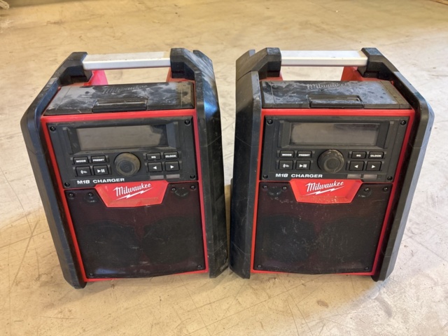 1511265-12 Arbetsradio/laddare med BT - x2 enheter - Milwaukee M18 RC