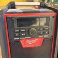 1511265-3 Arbetsradio/laddare med BT - x2 enheter - Milwaukee M18 RC