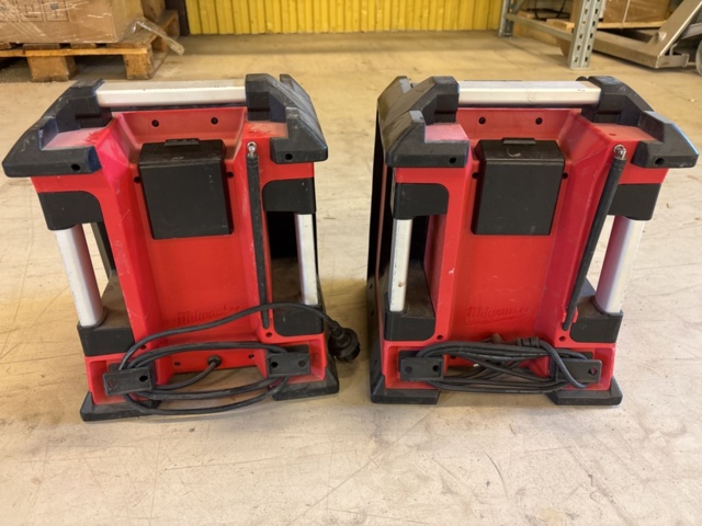 1511265-7 Arbetsradio/laddare med BT - x2 enheter - Milwaukee M18 RC