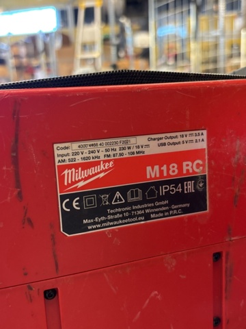 1511265-10 Arbetsradio/laddare med BT - x2 enheter - Milwaukee M18 RC