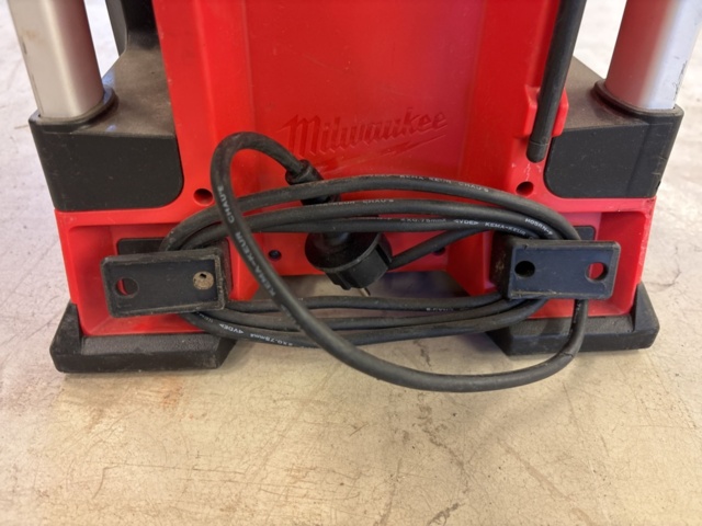 1511271-6 Arbetsradio/laddare med BT, Milwaukee M18 RC #2