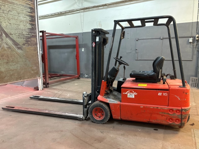1482669-1 Forklift with charger - Linde E16S -1991