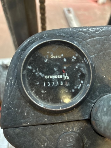 1482669-9 Forklift with charger - Linde E16S -1991