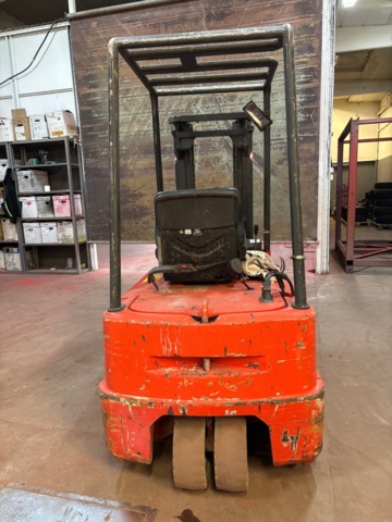 1482669-11 Forklift with charger - Linde E16S -1991