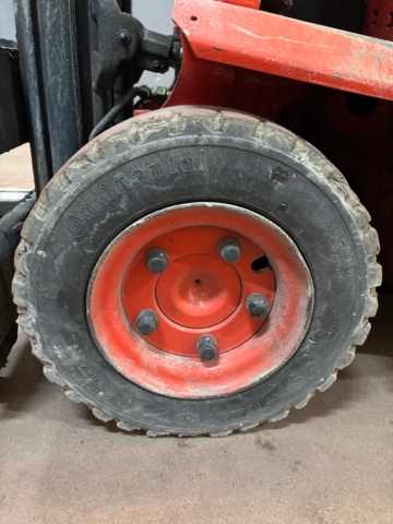 1482669-15 Forklift with charger - Linde E16S -1991