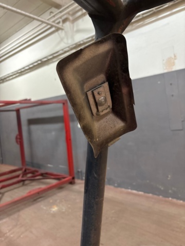 1482669-17 Forklift with charger - Linde E16S -1991