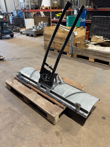 1529367-1 Plow blade for ATV