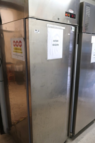 1070393-1 Refrigerator