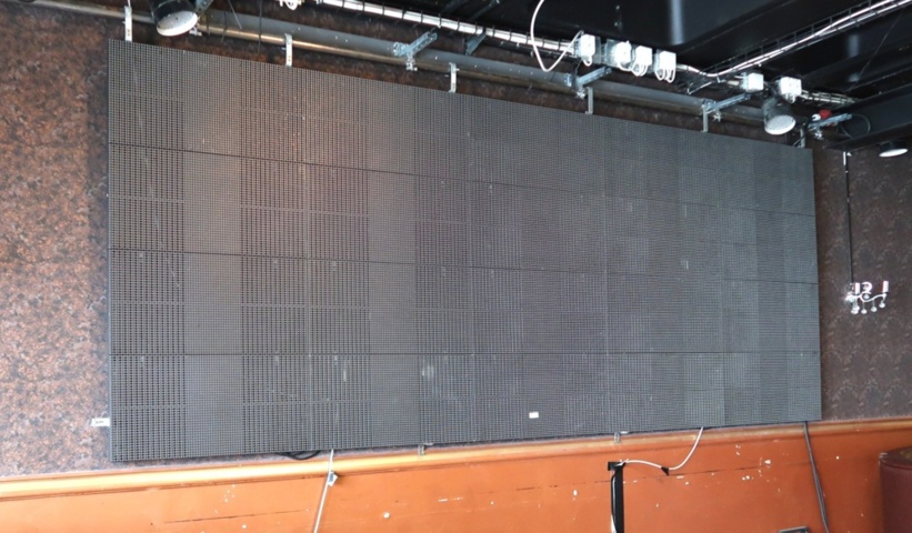 1070395-1 LED Wall
