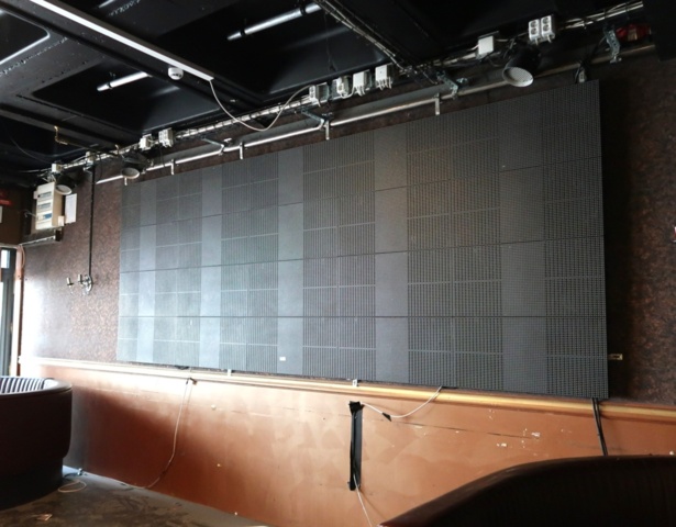 1070395-2 LED Wall