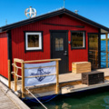 1491548-1 Nyrenoverad husbåt med vedeldad bastu - "Muskö Sealodge"