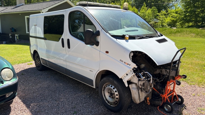 1534422-2 Opel Vivaro Van 2.9t 2.0 CDTI Quickshift, 114hp, 2010 (Repair item)