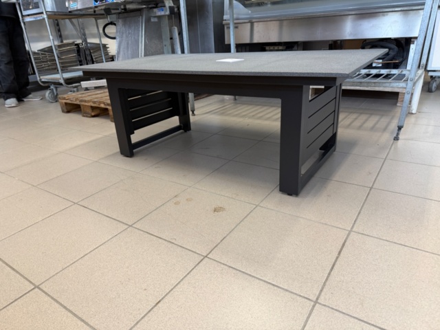 1176694-1 Nytt loungebord 125x65 cm, bordet är Höjdjusterbart