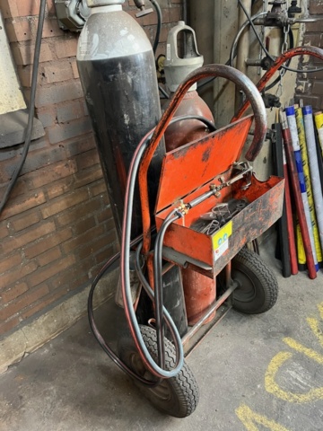 1534109-2 Gassvetsvagn med utrustning