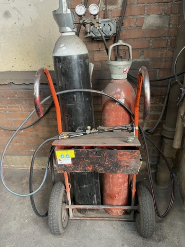 1534109-1 Gassvetsvagn med utrustning