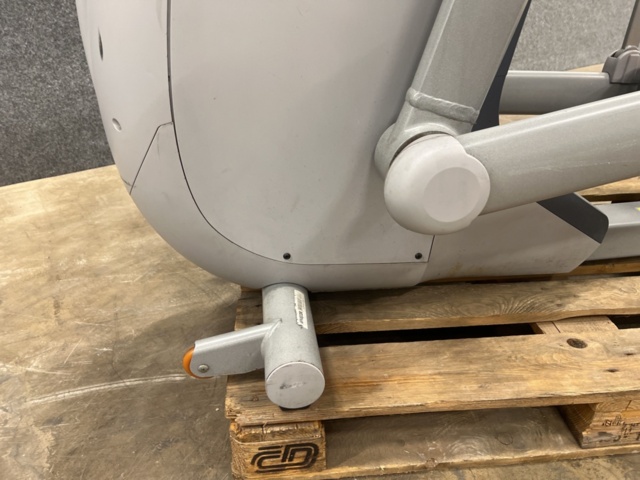 1534455-9 Crosstrainer Precor AMT