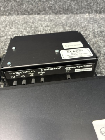 1534375-3 4 sound amplifiers Scania TH 970F