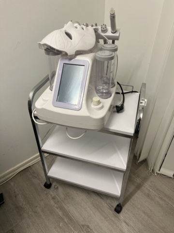 1351463-4 Hudvårdsmaskin med tillbehör - Beauty Instrument (7-huvud småbubbel) -2022