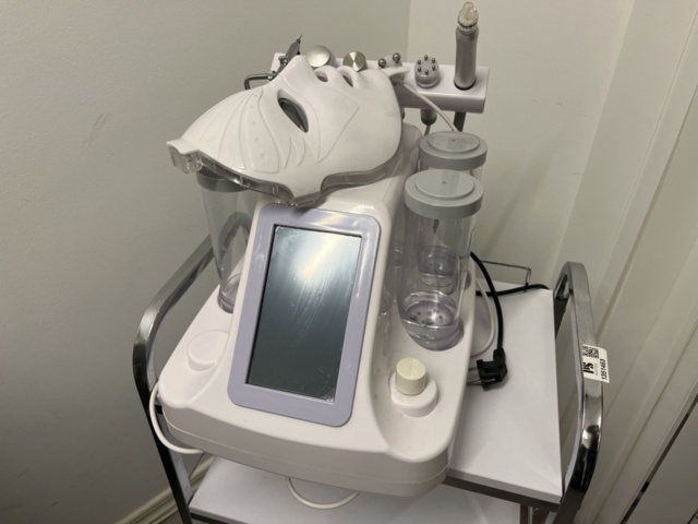 1351463-5 Hudvårdsmaskin med tillbehör - Beauty Instrument (7-huvud småbubbel) -2022
