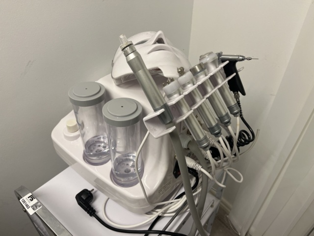 1351463-6 Hudvårdsmaskin med tillbehör - Beauty Instrument (7-huvud småbubbel) -2022