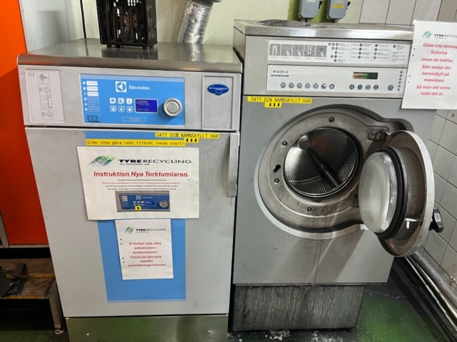 1534134-1 Industritvättmaskin och torktumlare Electrolux
