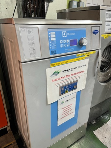 1534134-7 Industritvättmaskin och torktumlare Electrolux