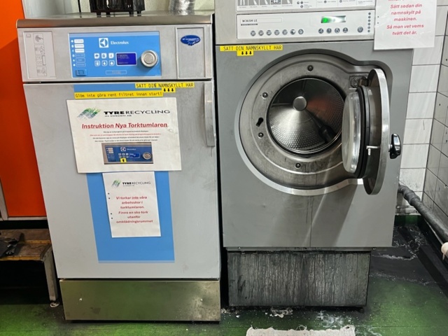 1534134-2 Industritvättmaskin och torktumlare Electrolux