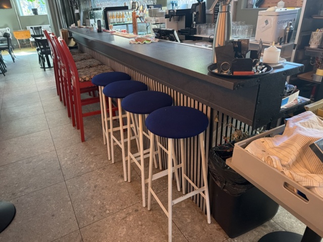 1532928-3 Platsbyggd bar för demontering