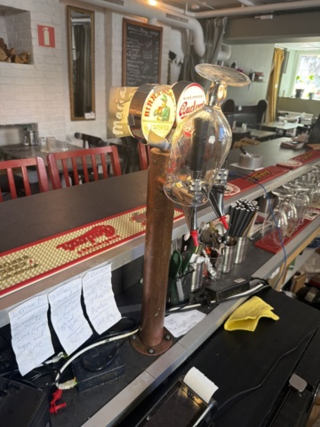 1532928-10 Platsbyggd bar för demontering