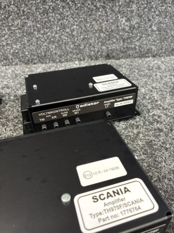 1534383-4 5 sound amplifiers Scania TH 970F