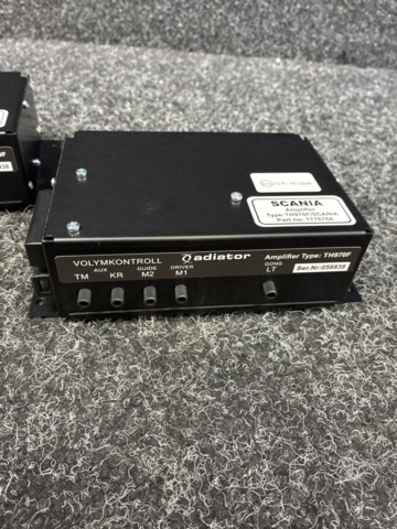 1534386-2 2 sound amplifiers Scania TH 970F