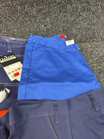 1529275-3 10 pcs Work trousers, Size 50