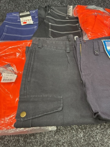 1529275-9 10 pcs Work trousers, Size 50