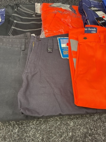 1529275-10 10 pcs Work trousers, Size 50