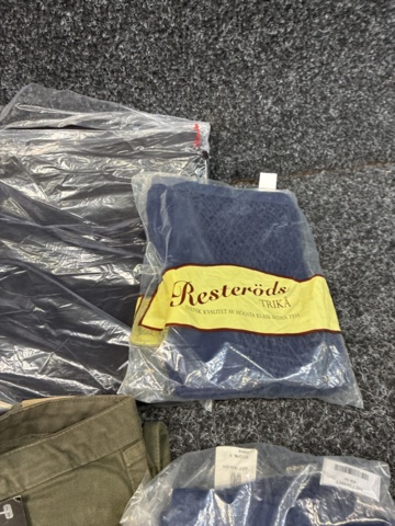 1529315-4 10 pcs Work trousers, Size 42/L